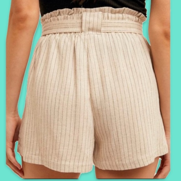 Striped pleated shorts Tie Waist Pin Stripe Shorts Hem & Thread New Boutique - Picture 5 of 8